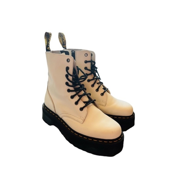 DR. Martens Jardon boot in White Brand New - Picture 4 of 6